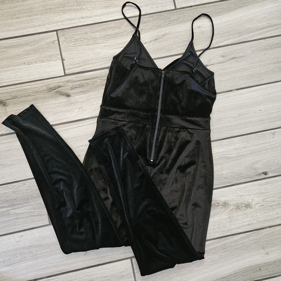 Guess Velvet Bodysuit Jumper - Picture 5 of 5